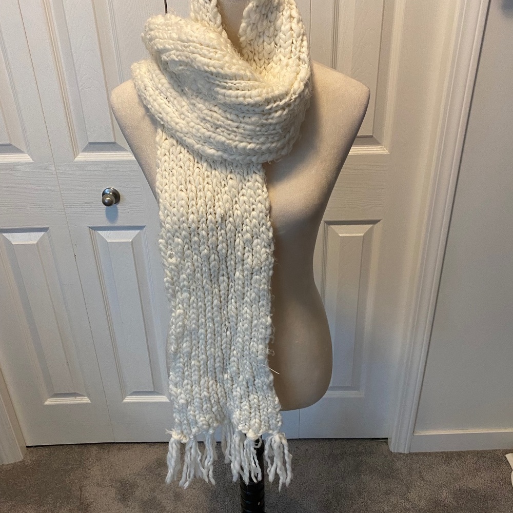 Women’s Old Navy scarf
